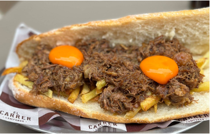 Valencia a Fuego Taberna el Carrer Bocadillo de Rabo de Toro